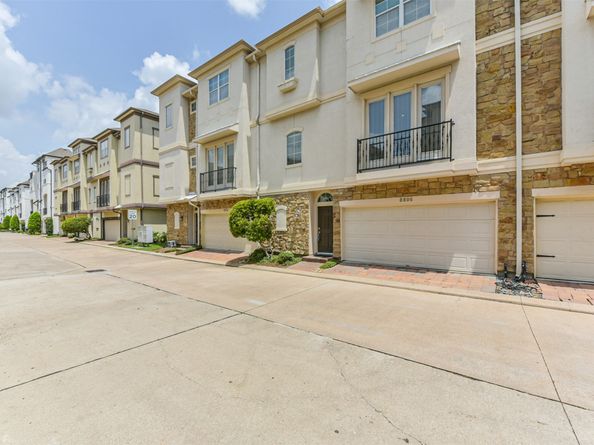 8806 Lakeshore Bend Drive, Houston TX 77080