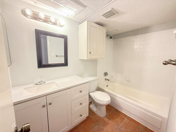 2601 S Braeswood Boulevard 1005, Houston TX 77025