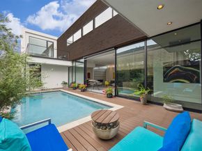 2332 Wroxton Road, Houston TX 77005