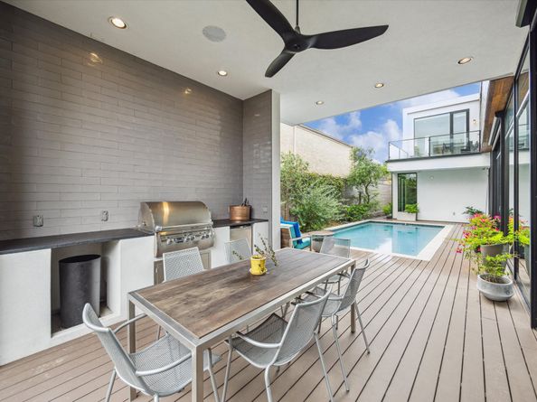 2332 Wroxton Road, Houston TX 77005