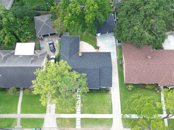 5751 Braesheather Drive, Houston TX 77096