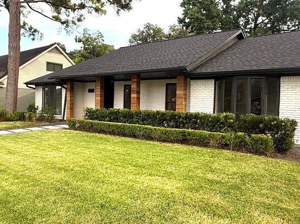 5751 Braesheather Drive, Houston TX 77096