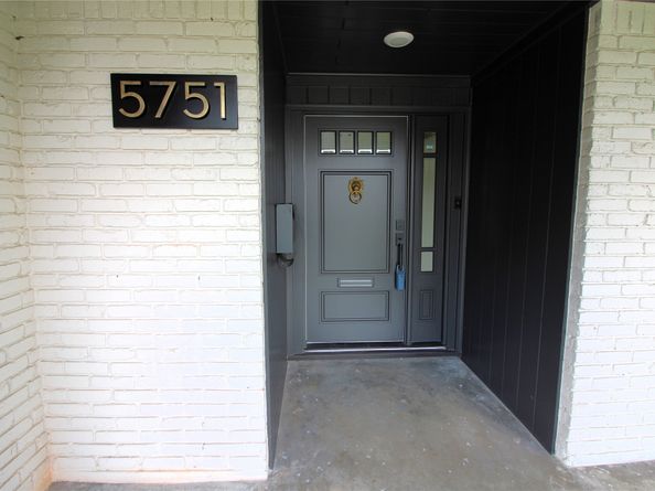 5751 Braesheather Drive, Houston TX 77096