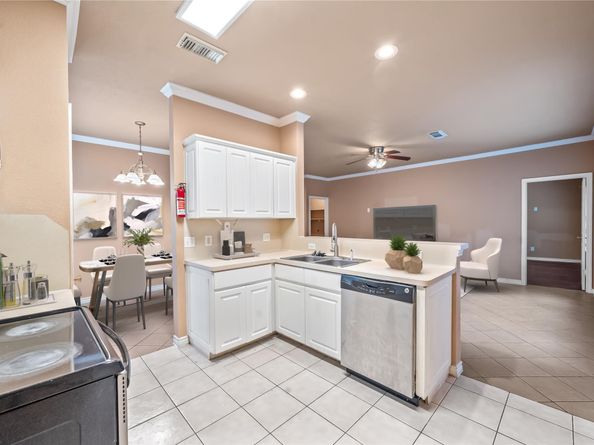 9838 Fuqua Street, Houston TX 77075