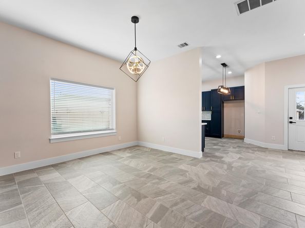 1908 Dismuke Street A, Houston TX 77023