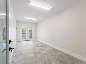 1908 Dismuke Street A, Houston TX 77023