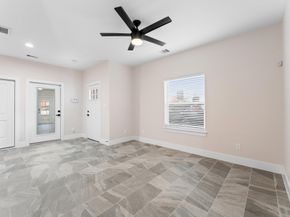 1908 Dismuke Street A, Houston TX 77023