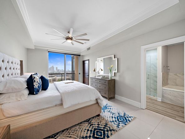 3333 Allen Parkway 2006, Houston TX 77019