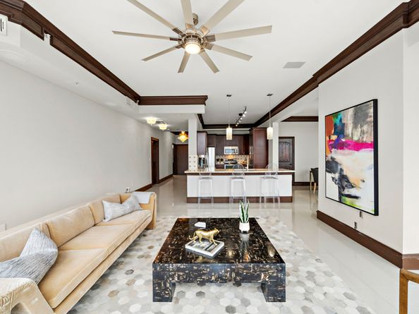 3333 Allen Parkway 2006, Houston TX 77019