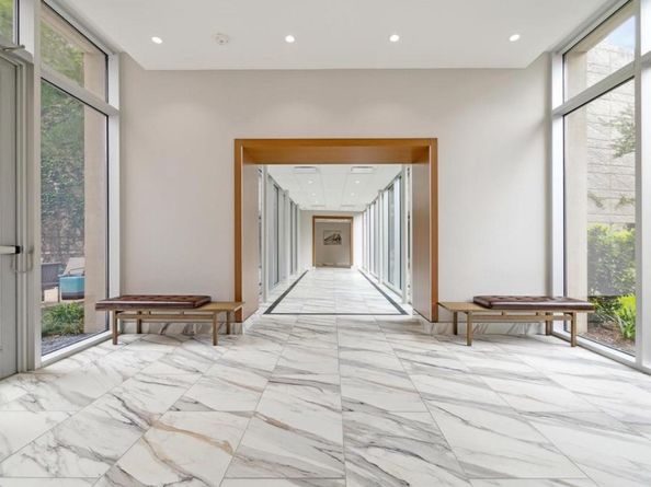 3333 Allen Parkway 2006, Houston TX 77019