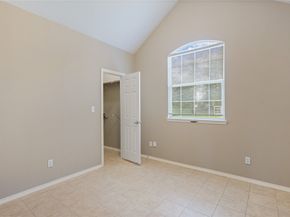 9104 N Green River Dr, Houston TX 77078