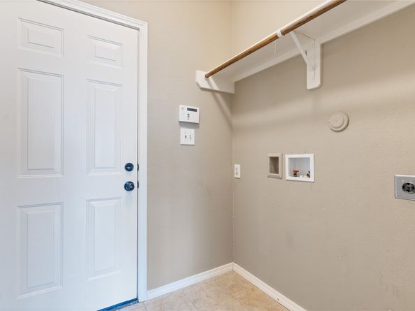 9104 N Green River Dr, Houston TX 77078