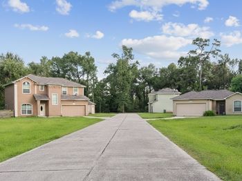 9104 N Green River Dr