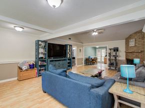 967 Wavecrest Lane, Houston TX 77062