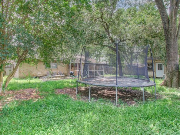 967 Wavecrest Lane, Houston TX 77062