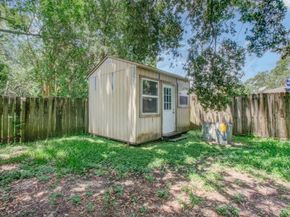 967 Wavecrest Lane, Houston TX 77062
