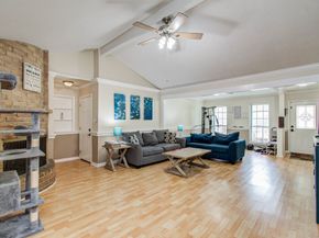 967 Wavecrest Lane, Houston TX 77062