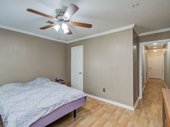 967 Wavecrest Lane, Houston TX 77062