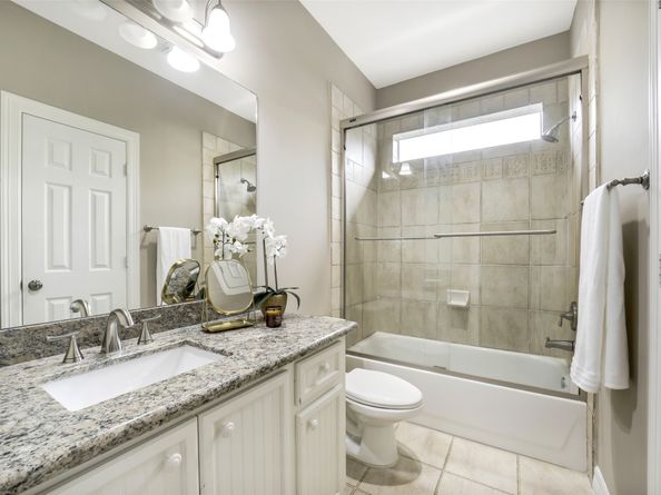 910 Peachwood Bend Drive, Houston TX 77077