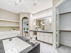 910 Peachwood Bend Drive, Houston TX 77077