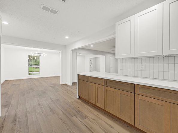 413 Oakhill Drive, Conroe TX 77304