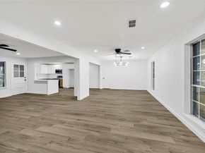 413 Oakhill Drive, Conroe TX 77304