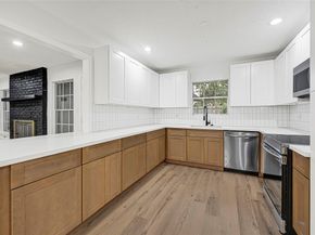 413 Oakhill Drive, Conroe TX 77304