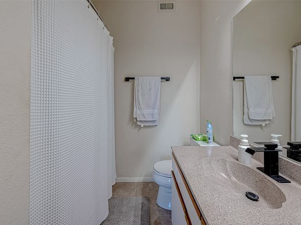 3048 Holly Hall Street Street 3048, Houston TX 77054