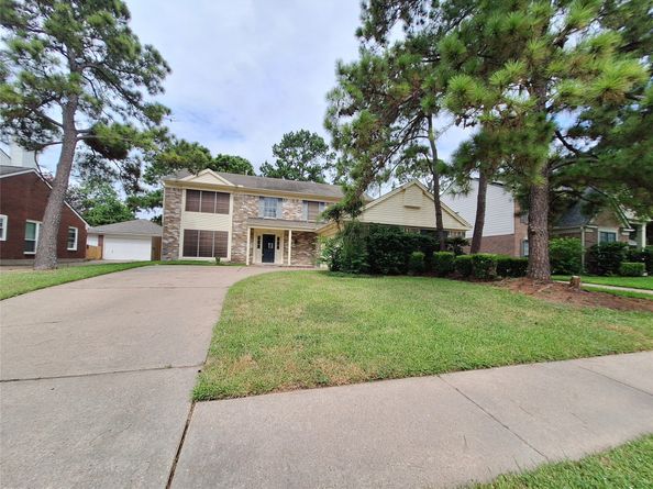 7539 Wildwood Brook Court, Houston TX 77095