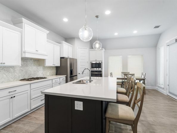 704 Fall Rock Branch Drive, Conroe TX 77304
