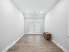 704 Fall Rock Branch Drive, Conroe TX 77304