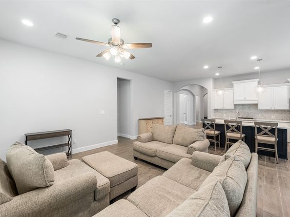 704 Fall Rock Branch Drive, Conroe TX 77304