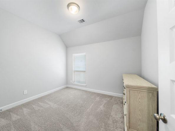 704 Fall Rock Branch Drive, Conroe TX 77304