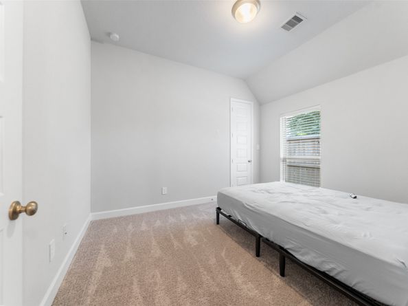 704 Fall Rock Branch Drive, Conroe TX 77304