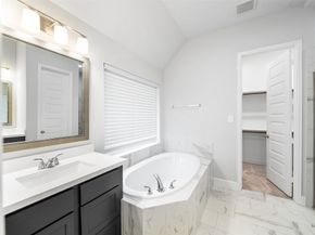 704 Fall Rock Branch Drive, Conroe TX 77304