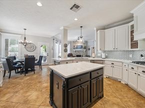 6 Eagle Rise Place, The Woodlands TX 77382