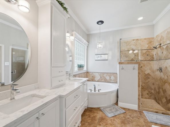 6 Eagle Rise Place, The Woodlands TX 77382