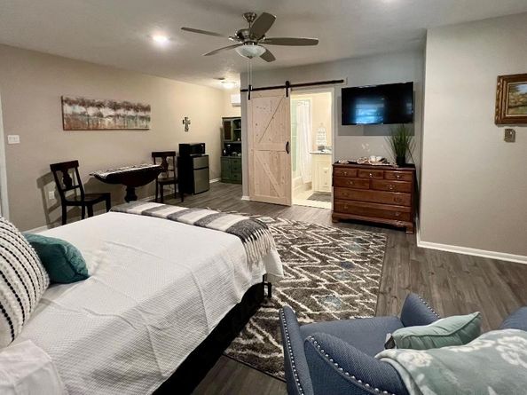 4406 Benning Drive, Houston TX 77035