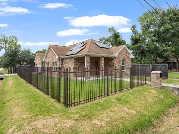 3001 Wayne Street, Houston TX 77026