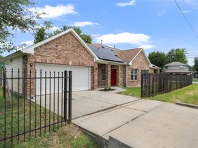 3001 Wayne Street, Houston TX 77026