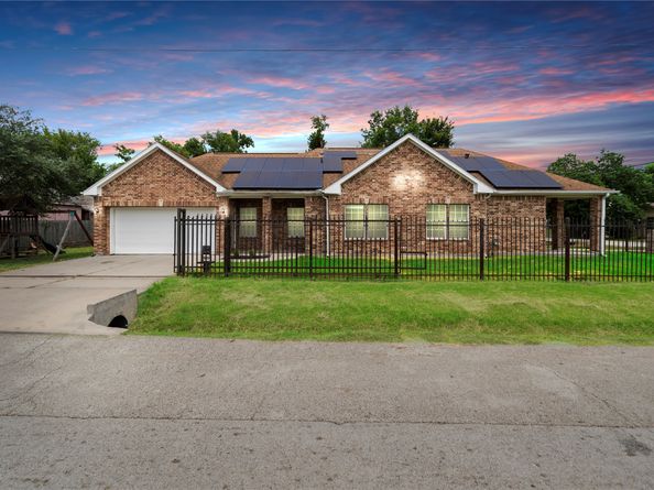 3001 Wayne Street, Houston TX 77026