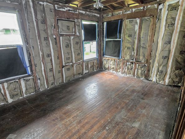 6027 Kenilwood Drive, Houston TX 77033