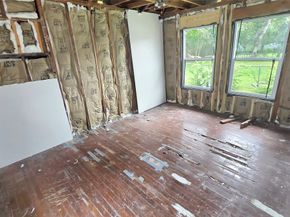 6027 Kenilwood Drive, Houston TX 77033