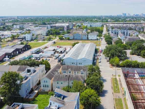 1203 Ennis Street, Houston TX 77003