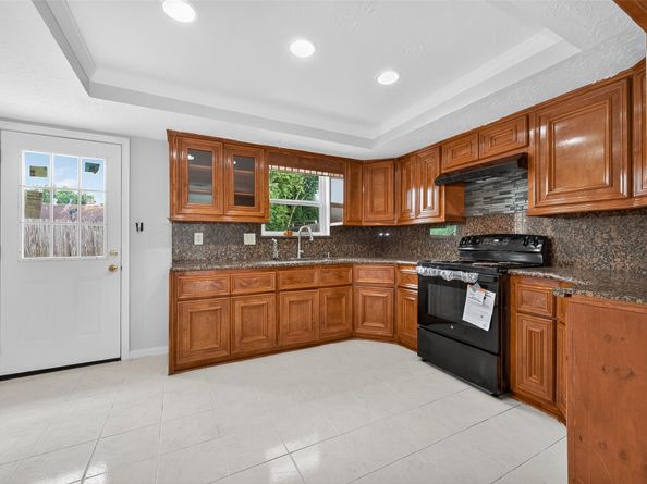 10414 Gulfstream Lane, Sugar Land TX 77498