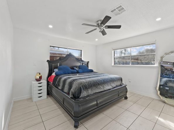 807 Turney Drive, Houston TX 77038