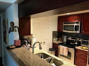 3525 Sage Road 1414, Houston TX 77056