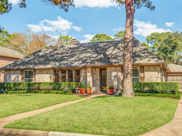 15838 Mesa Gardens Drive, Houston TX 77095
