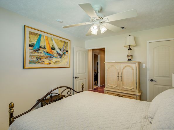 15838 Mesa Gardens Drive, Houston TX 77095