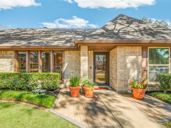 15838 Mesa Gardens Drive, Houston TX 77095